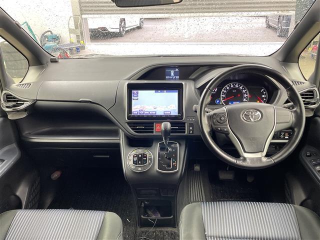 ヴォクシー ＺＳ　煌　純正９インチナビ　純正１０インチフリップダウンモニター　バックカメラ　両側パワースライドドア　寒冷地仕様　プリクラッシュセーフティ　レーンディバーチャーアラート　オートマチックハイビーム　ＥＴＣ（42枚目）