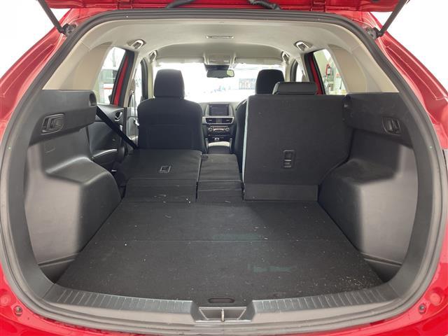 ＣＸ－５ ＸＤ　プロアクティブ　純正ナビ　ＴＶ　バックカメラ　サイドカメラ　衝突軽減ブレーキ　レーダークルーズコントロール　ブラインドスポットモニター　レーンキープアシスト　ＬＥＤヘッドライト　オートライト　純正アルミホイール（17枚目）
