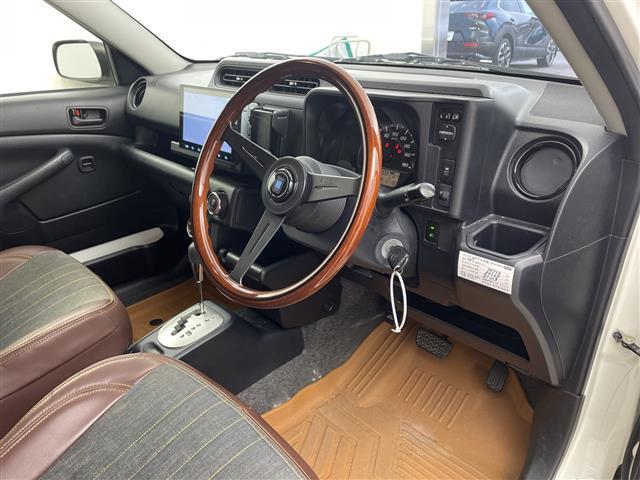 プロボックス F ディスプレイオーディオ・バックカメラ・ETC・電動格納ミラー・社外ハンドル・シートカバー・前方ドライブレコーダー・社外フロアマット・ヘッドライトレベライザー・リモコンキー(8枚目)