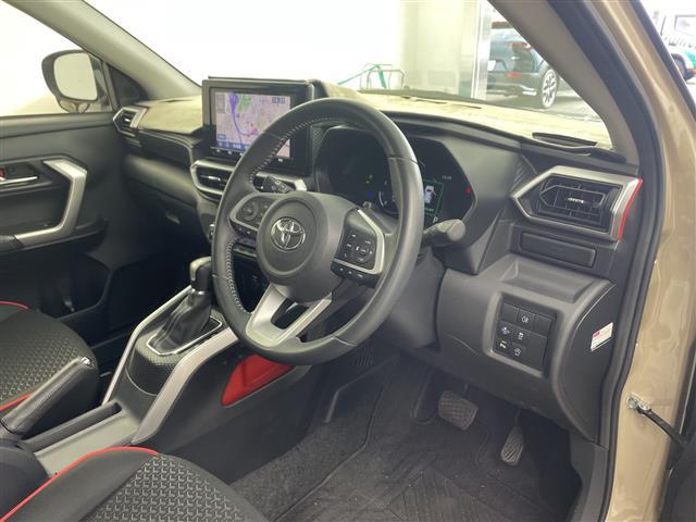ライズ Ｚ　純正ナビ　バックカメラ　スマートアシスト　衝突回避支援ブレーキ機能　車線逸脱警報システム　先行車発進お知らせ機能　コーナーセンサー　前方ドラレコ　シートヒーター　純正１７インチアルミホイール　ＬＥＤ（8枚目）