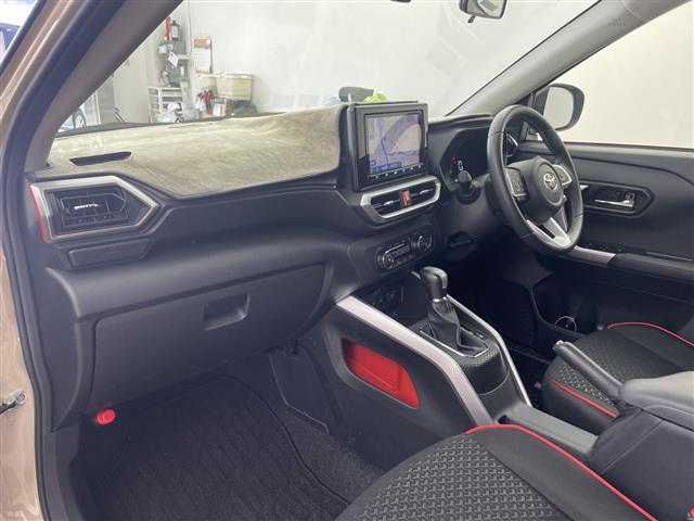 ライズ Ｚ　純正ナビ　バックカメラ　スマートアシスト　衝突回避支援ブレーキ機能　車線逸脱警報システム　先行車発進お知らせ機能　コーナーセンサー　前方ドラレコ　シートヒーター　純正１７インチアルミホイール　ＬＥＤ（12枚目）