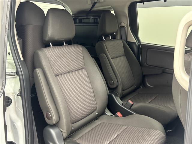 フリード Ｇ・ホンダセンシング　・社外８インチナビ／ＣＤ／ＤＶＤ／ＳＤ／ＴＶ／ＵＳＢ／ＨＤＭＩ・バックカメラ・両側パワースライドドア・ビルトインＥＴＣ・社外前後ミラー型ドライブレコーダー・ホンダセンシング・スマートキー（11枚目）