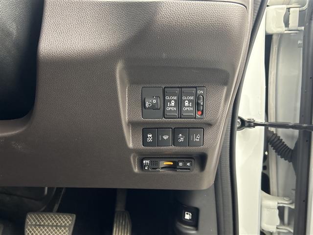 フリード Ｇ・ホンダセンシング　・社外８インチナビ／ＣＤ／ＤＶＤ／ＳＤ／ＴＶ／ＵＳＢ／ＨＤＭＩ・バックカメラ・両側パワースライドドア・ビルトインＥＴＣ・社外前後ミラー型ドライブレコーダー・ホンダセンシング・スマートキー（30枚目）