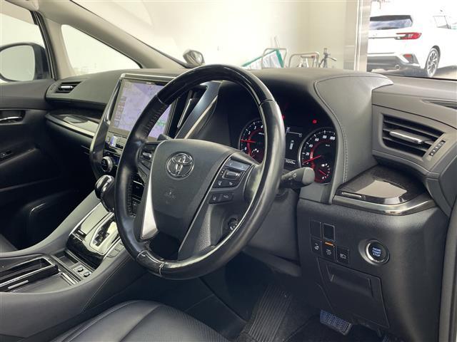 ヴェルファイア ２．５Ｚ　Ｇエディション　１１型ナビ　サンルーフ　フリップダウンモニター　両側パワースライドドア　パワーバックドア　レザーシート　シートヒーター　エアシート　プリクラッシュセーフティ　レーダークルーズコントロール　レーンキープ（8枚目）