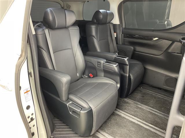 ヴェルファイア ２．５Ｚ　Ｇエディション　１１型ナビ　サンルーフ　フリップダウンモニター　両側パワースライドドア　パワーバックドア　レザーシート　シートヒーター　エアシート　プリクラッシュセーフティ　レーダークルーズコントロール　レーンキープ（10枚目）