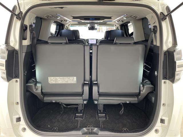 ヴェルファイア ２．５Ｚ　Ｇエディション　１１型ナビ　サンルーフ　フリップダウンモニター　両側パワースライドドア　パワーバックドア　レザーシート　シートヒーター　エアシート　プリクラッシュセーフティ　レーダークルーズコントロール　レーンキープ（16枚目）