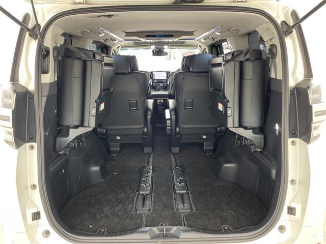 ヴェルファイア ２．５Ｚ　Ｇエディション　１１型ナビ　サンルーフ　フリップダウンモニター　両側パワースライドドア　パワーバックドア　レザーシート　シートヒーター　エアシート　プリクラッシュセーフティ　レーダークルーズコントロール　レーンキープ（18枚目）