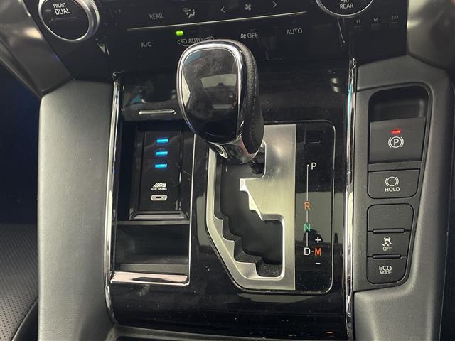 ヴェルファイア ２．５Ｚ　Ｇエディション　１１型ナビ　サンルーフ　フリップダウンモニター　両側パワースライドドア　パワーバックドア　レザーシート　シートヒーター　エアシート　プリクラッシュセーフティ　レーダークルーズコントロール　レーンキープ（30枚目）