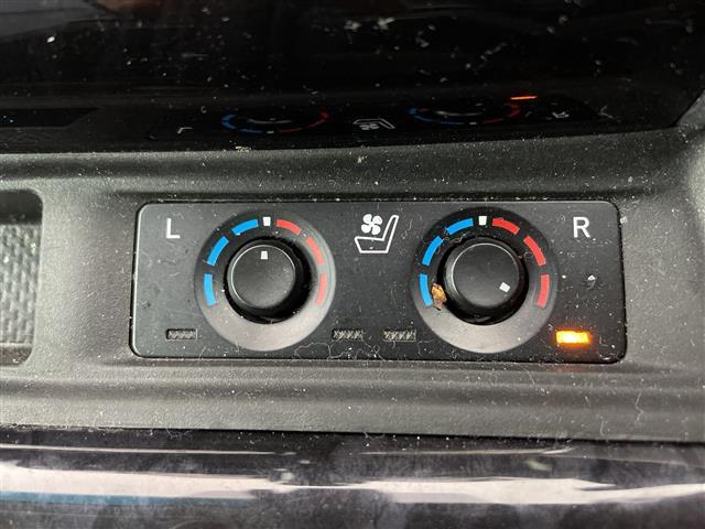 ヴェルファイア ２．５Ｚ　Ｇエディション　１１型ナビ　サンルーフ　フリップダウンモニター　両側パワースライドドア　パワーバックドア　レザーシート　シートヒーター　エアシート　プリクラッシュセーフティ　レーダークルーズコントロール　レーンキープ（31枚目）