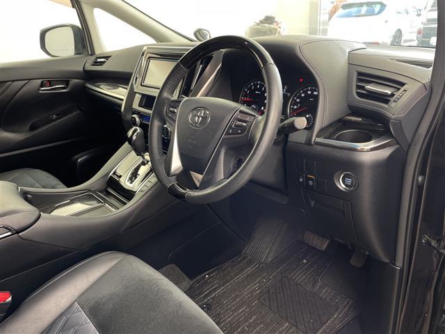 ヴェルファイア ２．５Ｚ　Ｇエディション　純正フリップダウンモニター　両側パワスラ　クルーズコントロール　前後コーナーセンサー　社外前後ドラレコ　ハーフレザーシート　純正１８インチアルミホイール　ＬＥＤヘッドライト　オットマン　ｎａｎｏｅ（8枚目）