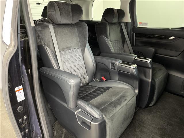 ヴェルファイア ２．５Ｚ　Ｇエディション　純正フリップダウンモニター　両側パワスラ　クルーズコントロール　前後コーナーセンサー　社外前後ドラレコ　ハーフレザーシート　純正１８インチアルミホイール　ＬＥＤヘッドライト　オットマン　ｎａｎｏｅ（10枚目）