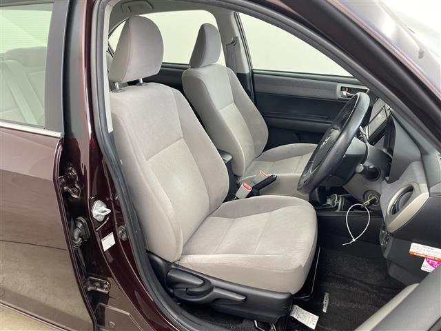 カローラアクシオ 1.5G 純正ナビ TV バックカメラ ビルトインETC ステアリングスイッチ HIDヘッドライト オートライト 5速MT 純正フロアマット ドアバイザー リモコンキー 横滑り防止装置 ワンオーナー(9枚目)