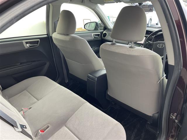 カローラアクシオ 1.5G 純正ナビ TV バックカメラ ビルトインETC ステアリングスイッチ HIDヘッドライト オートライト 5速MT 純正フロアマット ドアバイザー リモコンキー 横滑り防止装置 ワンオーナー(11枚目)