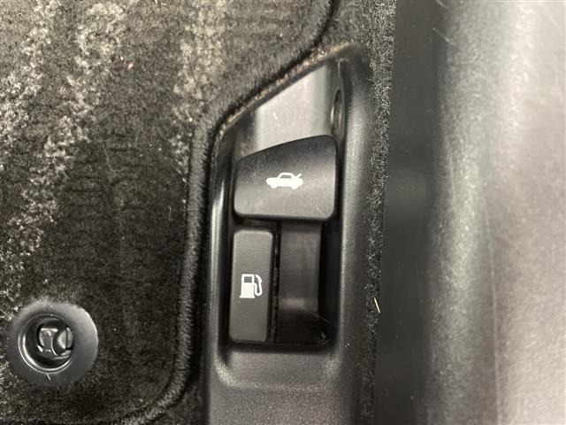 カローラアクシオ 1.5G 純正ナビ TV バックカメラ ビルトインETC ステアリングスイッチ HIDヘッドライト オートライト 5速MT 純正フロアマット ドアバイザー リモコンキー 横滑り防止装置 ワンオーナー(32枚目)