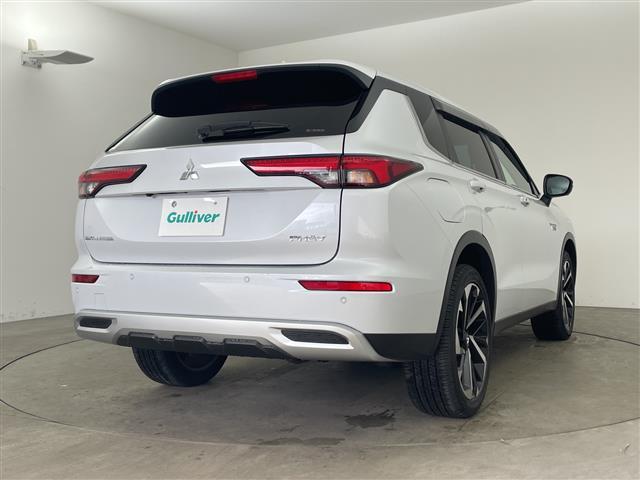 アウトランダーＰＨＥＶ Ｇ　純正ナビ・全方位カメラ・前後ドライブレコーダー・ＥＴＣ２．０・ハーフレザー・運転席パワーシート・前席シートヒーター・ステアリングヒーター・ワイヤレス充電・衝突軽減ブレーキ・レーダークルーズコントール（3枚目）