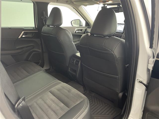 アウトランダーＰＨＥＶ Ｇ　純正ナビ・全方位カメラ・前後ドライブレコーダー・ＥＴＣ２．０・ハーフレザー・運転席パワーシート・前席シートヒーター・ステアリングヒーター・ワイヤレス充電・衝突軽減ブレーキ・レーダークルーズコントール（10枚目）