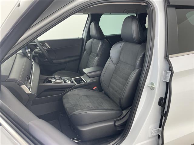 アウトランダーＰＨＥＶ Ｇ　純正ナビ・全方位カメラ・前後ドライブレコーダー・ＥＴＣ２．０・ハーフレザー・運転席パワーシート・前席シートヒーター・ステアリングヒーター・ワイヤレス充電・衝突軽減ブレーキ・レーダークルーズコントール（13枚目）