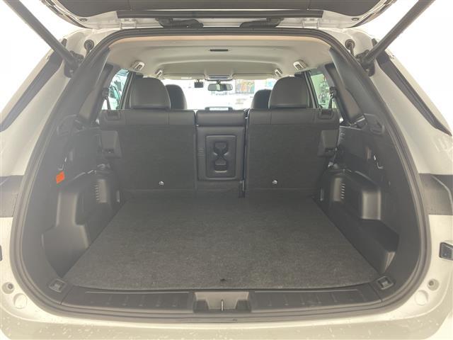 アウトランダーＰＨＥＶ Ｇ　純正ナビ・全方位カメラ・前後ドライブレコーダー・ＥＴＣ２．０・ハーフレザー・運転席パワーシート・前席シートヒーター・ステアリングヒーター・ワイヤレス充電・衝突軽減ブレーキ・レーダークルーズコントール（16枚目）