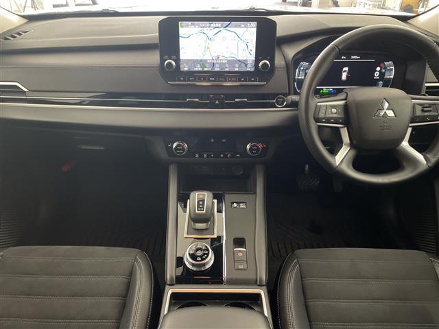 アウトランダーＰＨＥＶ Ｇ　純正ナビ・全方位カメラ・前後ドライブレコーダー・ＥＴＣ２．０・ハーフレザー・運転席パワーシート・前席シートヒーター・ステアリングヒーター・ワイヤレス充電・衝突軽減ブレーキ・レーダークルーズコントール（23枚目）