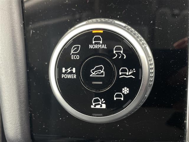 アウトランダーＰＨＥＶ Ｇ　純正ナビ・全方位カメラ・前後ドライブレコーダー・ＥＴＣ２．０・ハーフレザー・運転席パワーシート・前席シートヒーター・ステアリングヒーター・ワイヤレス充電・衝突軽減ブレーキ・レーダークルーズコントール（31枚目）
