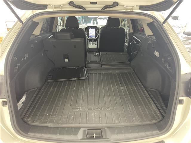 レヴォーグ ＧＴ　ＥＸ　純正ナビ・バックカメラ・ＥＴＣ・前方ドラレコ・アイサイト・後退速度リミッター・エマージェンシーレーンキープアシスト・車線逸脱防止機能・先行車発進お知らせ・後退時被害軽減ブレーキ・前席シートヒーター（16枚目）