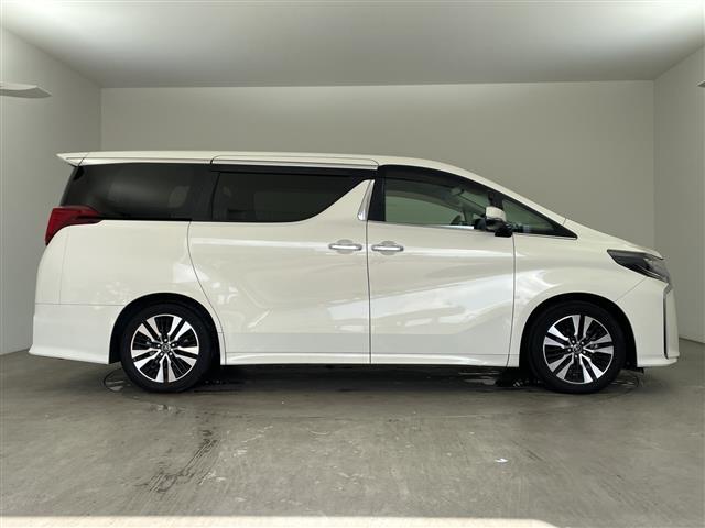 アルファード ２．５Ｓ　Ｃパッケージ　・純正ナビ・Ｂｌｕｅｔｏｏｔｈ接続・純正フリップダウンモニター・ドライブレコーダー・サンルーフ・デジタルインナーミラー・パワーバックドア・シートヒーター・ベンチレーション・ステアリングヒーター・ＥＴＣ（6枚目）