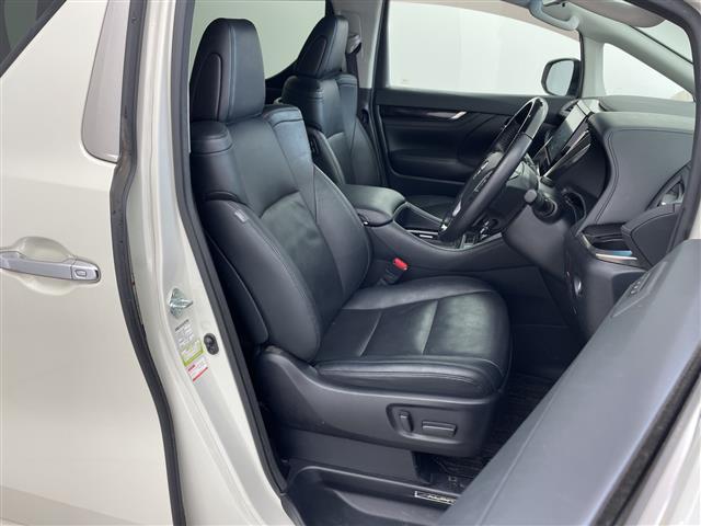 アルファード ２．５Ｓ　Ｃパッケージ　・純正ナビ・Ｂｌｕｅｔｏｏｔｈ接続・純正フリップダウンモニター・ドライブレコーダー・サンルーフ・デジタルインナーミラー・パワーバックドア・シートヒーター・ベンチレーション・ステアリングヒーター・ＥＴＣ（9枚目）