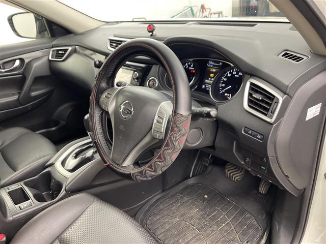 エクストレイル ２０Ｘ　エマージェンシーブレーキパッケージ　・純正ナビ・ワンセグ・ＣＤ・ＤＶＤ・ＵＳＢ・Ｂｌｕｅｔｏｏｔｈ接続・アラウンドビューモニター・ビルトインＥＴＣ・クルーズコントロール・ＬＥＤヘッドランプ・合皮シート・シートヒーター・コーナーセンサー（8枚目）