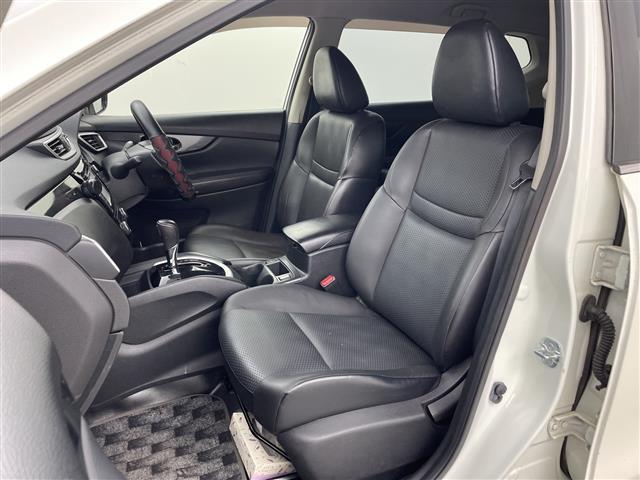 エクストレイル ２０Ｘ　エマージェンシーブレーキパッケージ　・純正ナビ・ワンセグ・ＣＤ・ＤＶＤ・ＵＳＢ・Ｂｌｕｅｔｏｏｔｈ接続・アラウンドビューモニター・ビルトインＥＴＣ・クルーズコントロール・ＬＥＤヘッドランプ・合皮シート・シートヒーター・コーナーセンサー（13枚目）