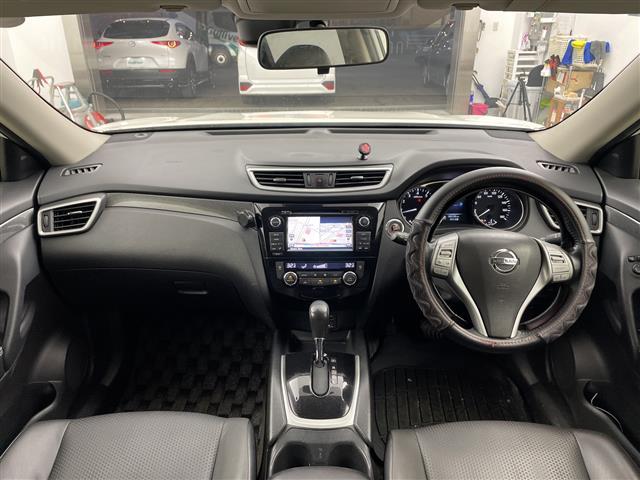 エクストレイル ２０Ｘ　エマージェンシーブレーキパッケージ　・純正ナビ・ワンセグ・ＣＤ・ＤＶＤ・ＵＳＢ・Ｂｌｕｅｔｏｏｔｈ接続・アラウンドビューモニター・ビルトインＥＴＣ・クルーズコントロール・ＬＥＤヘッドランプ・合皮シート・シートヒーター・コーナーセンサー（42枚目）