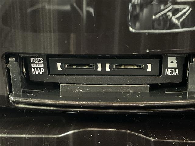 クラウンハイブリッド アスリートＳ　・後期モデル・純正ナビ＆ＴＶ＆ＣＤ＆ＭＳＶ＆ＢＴ・黒革シート・バックカメラ・シートベンチレーション・ビルトインＥＴＣ・レーダークルーズコントロール・社外２０インチアルミホイール・ＨＩＤ（28枚目）