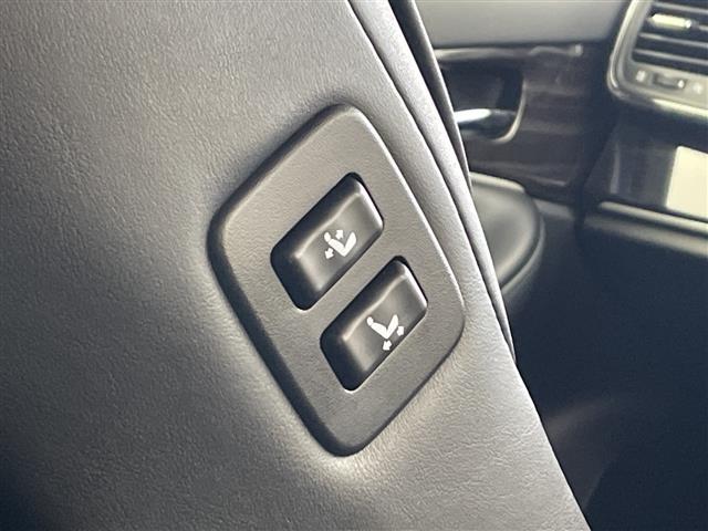 クラウンハイブリッド アスリートＳ　・後期モデル・純正ナビ＆ＴＶ＆ＣＤ＆ＭＳＶ＆ＢＴ・黒革シート・バックカメラ・シートベンチレーション・ビルトインＥＴＣ・レーダークルーズコントロール・社外２０インチアルミホイール・ＨＩＤ（31枚目）