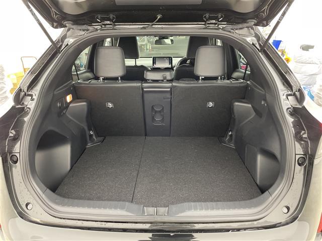 ヤリスクロス ハイブリッドＺ　・純正ＤＡ（ＢＴ／Ｍｉｒａｃａｓｔ／Ａｐｐｌｅｃａ）・ハーフレザーシート・シートヒーター・パワーシート・ステアリングヒーター・アラウンドビューモニター・プリクラッシュセーフティ・クリアランスソナー（17枚目）