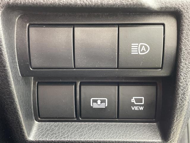 ＩＳ ＩＳ３００ｈ　バージョンＬ　・ムーンルーフ・プリクラッシュセーフティ・レーントレーシングアシスト・ＢＳＭ・オートマチックハイビーム・レーダークルーズコントロール・１０．３型ナビ・全方位カメラ・革シート・ドラレコ・ベンチレーション（32枚目）