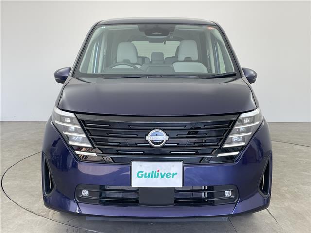 セレナ ＸＶ　プロパイロット　純正ディスプレイオーディオ　バックカメラ　両側パワースライドドア　エマージェンシーブレーキ　車線逸脱防止支援　レーダークルーズコントロール　先行車発進お知らせ　踏み間違い防止　ＬＥＤ（4枚目）