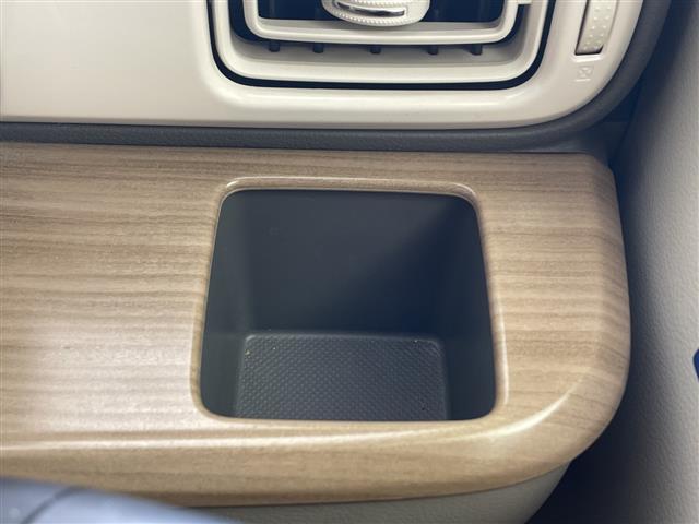 アルトラパン Ｘ　・衝突軽減ブレーキ・純正ナビ・バックカメラ・ビルトインＥＴＣ・純正前方ドライブレコーダー・ＨＩＤヘッドライト・スマートキー・プッシュスタート・ＤＶＤ再生・運転席シートヒーター・アイドリングストップ（33枚目）