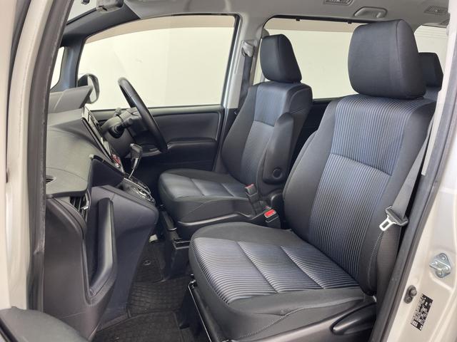 ヴォクシー ＺＳ　煌　・純正ナビ・フリップダウンモニター・バックカメラ・両側パワースライドドア・前方ドライブレコーダー・ビルトインＥＴＣ・ローダウン・スマートキー・スペアキー・純正アルミホイール・ＬＥＤヘッドライト・フォグ（17枚目）