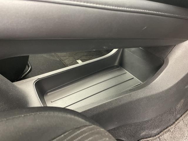 ノート Ｘ　・衝突軽減ブレーキ・車線逸脱警報・速度標識表示システム・コーナーセンサー・標識認識機能・オートハイビーム・純正９型ナビ・バックカメラ・前後ドライブレコーダー・ビルトインＥＴＣ・ＬＥＤヘッドライト（76枚目）