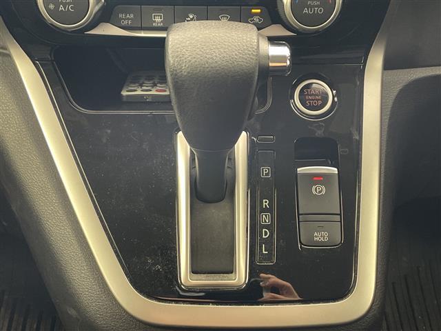 セレナ ハイウェイスター　プロパイロットエディション　社外８インチナビ　後席モニター　ＴＶ　バックカメラ　ＥＴＣ　ドライブレコーダー　両側パワースライドドア　プロパイロット　エマージェンシーブレーキ　レーンキープ　前後ソナー　ＬＥＤヘッドライト（30枚目）