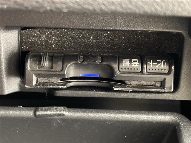 セレナ ハイウェイスター　プロパイロットエディション　社外８インチナビ　後席モニター　ＴＶ　バックカメラ　ＥＴＣ　ドライブレコーダー　両側パワースライドドア　プロパイロット　エマージェンシーブレーキ　レーンキープ　前後ソナー　ＬＥＤヘッドライト（34枚目）