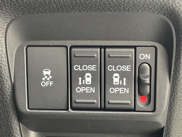 フリード ｅ：ＨＥＶエアー　ＥＸ　登録済未使用車　純正９インチナビ　ＴＶ　バックカメラ　レーダークルーズコントロール　衝突軽減ブレーキ　レーンキープアシスト　オートハイビーム　ブラインドスポットモニター　ハーフレザー　シートヒーター（32枚目）