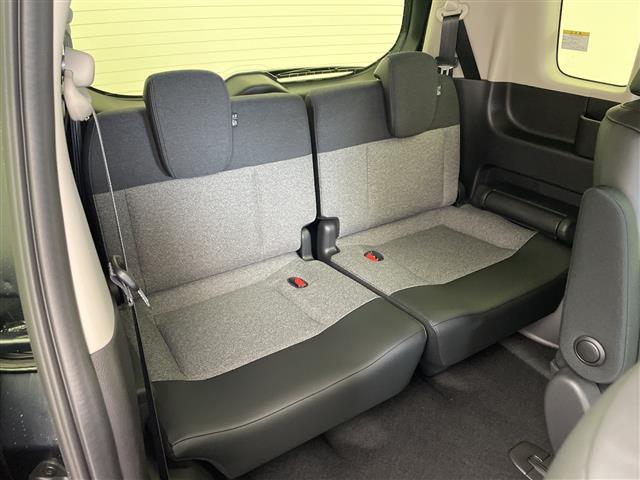 フリード ｅ：ＨＥＶエアー　ＥＸ　◆登録済未使用車◆純正９型ナビ（ＡｐｐｌｅＣａｒＰｌａｙ／ＡｎｄｒｏｉｄＡｕｔｏ／ＢＴ／ＵＳＢ／フルセグ）◆バックカメラ◆両側パワースライドドア◆アダプティブクルーズコントロール◆衝突軽減（12枚目）