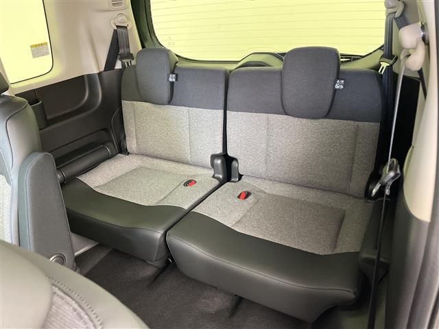 フリード ｅ：ＨＥＶエアー　ＥＸ　◆登録済未使用車◆純正９型ナビ（ＡｐｐｌｅＣａｒＰｌａｙ／ＡｎｄｒｏｉｄＡｕｔｏ／ＢＴ／ＵＳＢ／フルセグ）◆バックカメラ◆両側パワースライドドア◆アダプティブクルーズコントロール◆衝突軽減（17枚目）