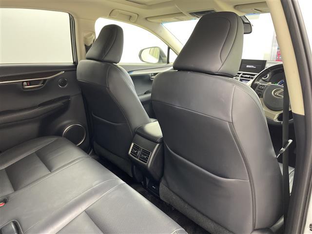 ������тm���C�P���̃K���o�[�����炱���ł��鍂������I���Q�O�Q�O�N�P���@�i���j���{�\����������������ׁi�������ÎԔ���s��̑�蔃����Ǝ҂�ΏۂƂ����u���Î����Ԕ���䐔�m���D�P�����v���j