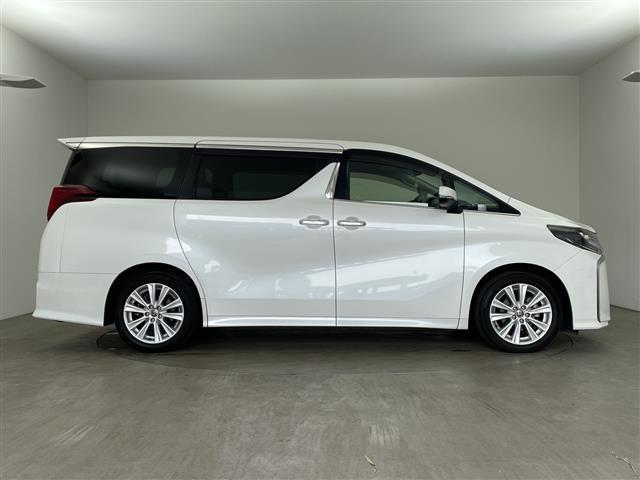 アルファード ２．５Ｓ　・サンルーフ・プリクラッシュセーフティレーントレーシングアシスト・レーダークルーズコントロール・オートハイビーム・純正ナビ・純正フリップダウンモニター・両側パワースライドドア・コーナーセンサー・ＥＴＣ（6枚目）