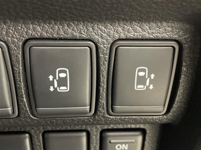 エルグランド ３５０ハイウェイスター　・エマージェンシーブレーキ・プロパイロット・車線逸脱防止支援・道路標識表示・コーナーセンサー・レーダークルーズコントロール・純正１０型ナビ・全方位カメラ・両側パワースライドドア・ドライブレコーダー（32枚目）