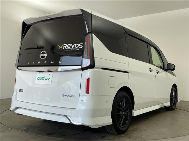 セレナ ｅ－パワー　ハイウェイスターＶ　・プロパイロット・エマージェンシーブレーキ・先行車発進告知・レーダークルーズコントロール・ふらつき警報・純正１２．３型ナビ・社外フリップダウンモニター・全方位カメラ・デジタルインナーミラー・純正エアロ（3枚目）