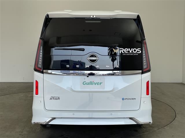 セレナ ｅ－パワー　ハイウェイスターＶ　・プロパイロット・エマージェンシーブレーキ・先行車発進告知・レーダークルーズコントロール・ふらつき警報・純正１２．３型ナビ・社外フリップダウンモニター・全方位カメラ・デジタルインナーミラー・純正エアロ（5枚目）