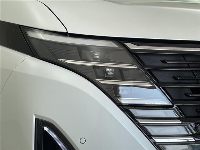 セレナ ｅ－パワー　ハイウェイスターＶ　・プロパイロット・エマージェンシーブレーキ・先行車発進告知・レーダークルーズコントロール・ふらつき警報・純正１２．３型ナビ・社外フリップダウンモニター・全方位カメラ・デジタルインナーミラー・純正エアロ（36枚目）