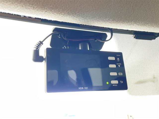 シエンタ Ｇ　・社外ナビ・ＣＤ・ＤＶＤ・Ｂｌｕｅｔｏｏｔｈ接続・フルセグ・バックカメラ・両側パワースライドドア・前方ドライブレコーダー・ＥＴＣ・スマートキー・ヘッドライトレベライザー・ステアリングスイッチ（32枚目）